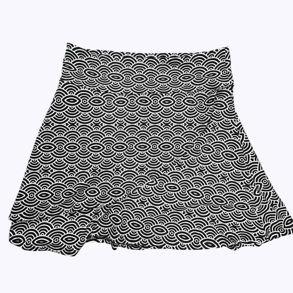 Soybu Athletic Skirt Size Medium‎ Black and white color way stretch pull on